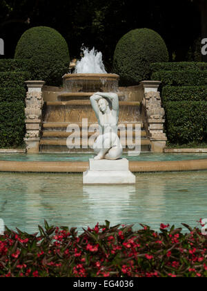 Barcelone, Espagne La fontaine du Palais Royal de Pedralbes Banque D'Images