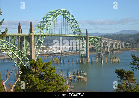 Yaquina Bay Bridge panorama Newport Oregon. Banque D'Images