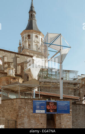 La restauration à l'extérieur de la cathédrale Santa Maria à Vitoria-Gasteiz, Alava, Pays Basque, Espagne, Europe. Banque D'Images