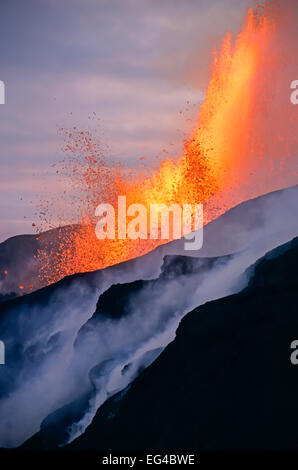 Éruption du volcan Chico Fissure en 9km de diamètre caldera. Volcan Sierra Negra île Isabela Equateur Galapagos. Octobre 2005. Banque D'Images