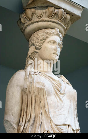 L'Erectheum Caryatid, l'un des marbres d'Elgin apportés à Londres entre 1803 et 1816 par Lord Elgin, est maintenant conservé au British Museum de Londres, Royaume-Uni Banque D'Images