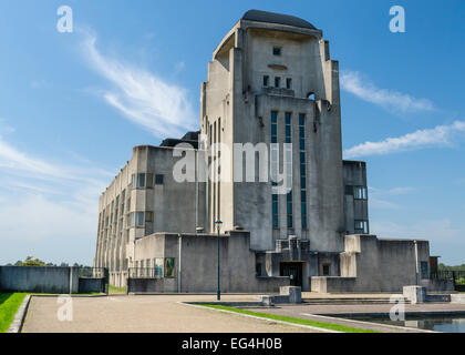 Le bâtiment en béton architectural et de l'émetteur radio Kootwijk près d'Apeldoorn, aux Pays-Bas. Banque D'Images