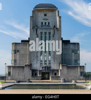 Le bâtiment en béton architectural et de l'émetteur radio Kootwijk près d'Apeldoorn, aux Pays-Bas. Banque D'Images