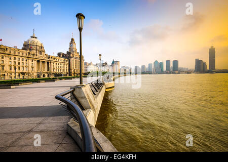 Shanghai, Chine cityscape au Bund. Banque D'Images