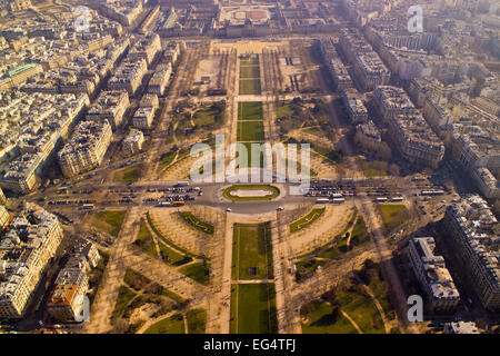 Vue depuis le haut de la tour Eiffel, Paris Banque D'Images