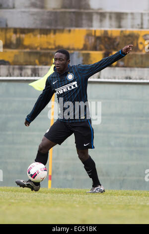 Pise, Italie. 16 Février, 2015. Gaston Camara (Inter) Football/soccer match de finale du tournoi de Viareggio : entre 2-1 Hellas Verona Arena Garibaldi au stade de Pise, Italie . Credit : Maurizio Borsari/AFLO/Alamy Live News Banque D'Images