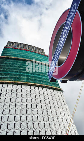 Centre Point tower, centre de Londres, au Royaume-Uni. En ce moment en rénovation pour fournir des logements de luxe et des boutiques Banque D'Images