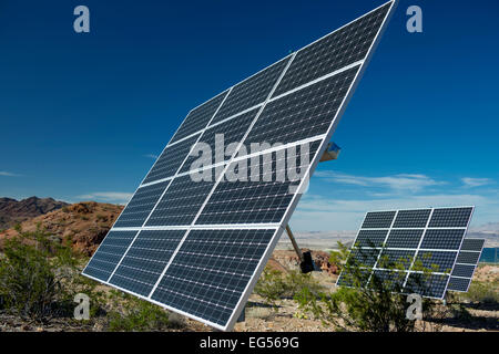 Tableau de bord de production d'électricité solaire NATIONAL RECREATION AREA visitor center LAKE MEAD, NEVADA USA Banque D'Images