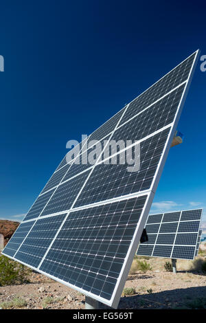 Tableau de bord de production d'électricité solaire NATIONAL RECREATION AREA visitor center LAKE MEAD, NEVADA USA Banque D'Images