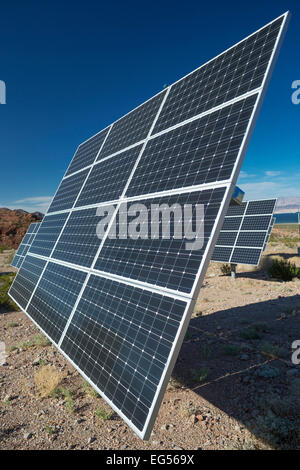 Tableau de bord de production d'électricité solaire NATIONAL RECREATION AREA visitor center LAKE MEAD, NEVADA USA Banque D'Images