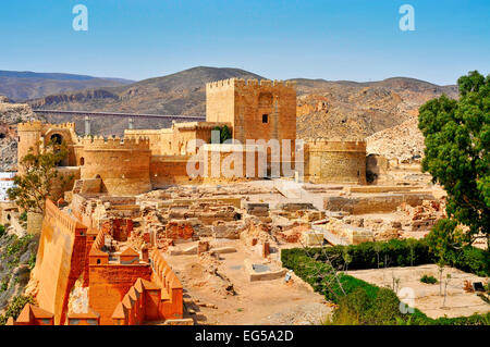 Une vue sur les murs de l'Alcazaba d'Almería, à Almeria, Espagne Banque D'Images