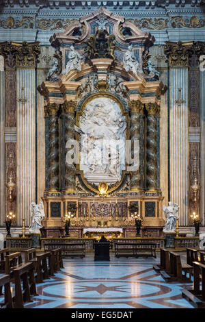 Rome. L'Italie. Eglise de Saint Ignace de Loyola au Campus Martius. Transept gauche chapelle de l'Annonciation. Chiesa di Sant'Ignazio di Loyola. Banque D'Images