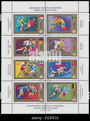 Hongrie - circa 1972 : Ensemble de timbres-poste imprimés en Hongrie, dédié en 1972 Football UEFA Chamionship Europan, Belgique, sho Banque D'Images
