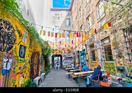 Street view en Brunnenstrasse, quartier de Mitte. Banque D'Images