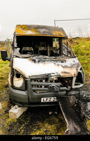 Burnt Out Ford Transit van Banque D'Images