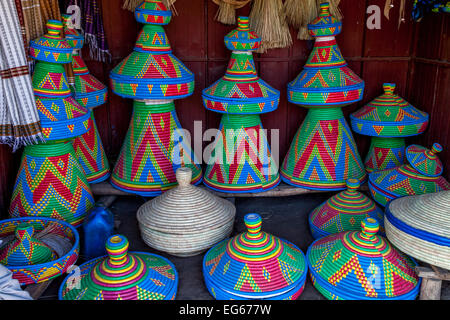 Des paniers de Souvenirs à vendre, Lalibela, Éthiopie Banque D'Images