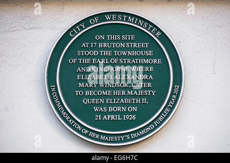 Plaque marquant le lieu de naissance de Westminster à bruton Street, Londres, du monarque britannique la reine Elizabeth II Banque D'Images