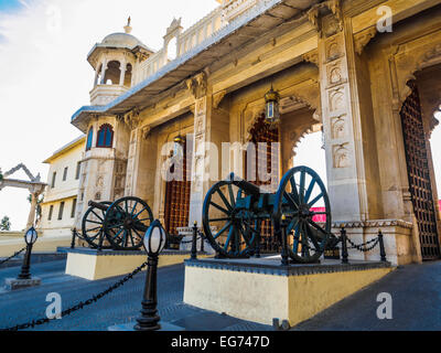 Porte de City Palace à Udaipur, Rajasthan, Inde Banque D'Images