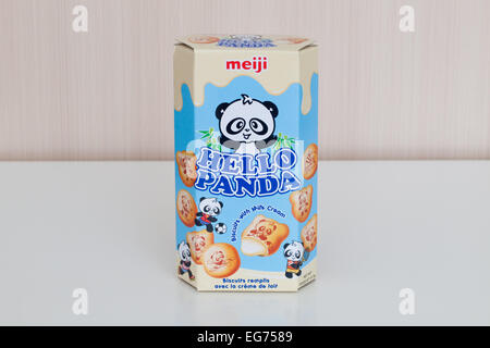 Un paquet de biscuits Panda Bonjour. Bonjour Panda est une marque de biscuit japonais, fabriqués par Meiji Seika. Banque D'Images