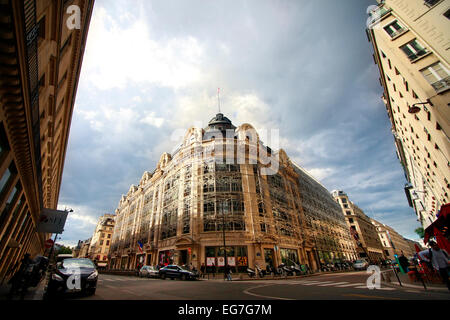 Paris, France - 17 septembre 2010 : Beau bâtiment dans le centre de Paris. France Banque D'Images