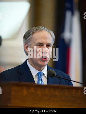 Austin, Texas, États-Unis. 17 Février, 2015. Gouverneur du Texas, Greg Abbott donne son premier état de l'État discours depuis que gov Banque D'Images