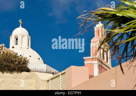 L'horloge de Saint Jean le Baptiste, l'Église catholique Thera, l'île de Santorin (thira) Grèce Banque D'Images