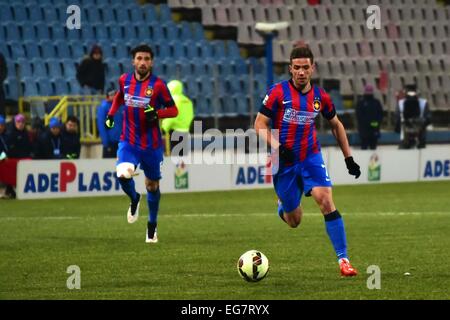 Stade Ghencea, Roumanie ROU. Feb 18, 2015. Alexandru Chipciu # 7 du Steaua Bucarest en action pendant la Ligue Roumanie Tasse jeu Adeplast entre Steaua Bucarest ROU et Astra Giurgiu ROU au stade Ghencea, Roumanie ROU. Catalin Soare/Cal Sport Media/Alamy Live News Banque D'Images