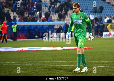 Stade Ghencea, Roumanie ROU. Feb 18, 2015. Giedrius Arlauskis # 24 le gardien du Steaua Bucarest Roumanie pendant la ligue coupe jeu Adeplast entre Steaua Bucarest ROU et Astra Giurgiu ROU au stade Ghencea, Roumanie ROU. Catalin Soare/Cal Sport Media/Alamy Live News Banque D'Images