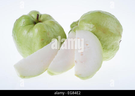 La goyave fruit a une peau verte et une chair blanche, la vitamine C. Banque D'Images