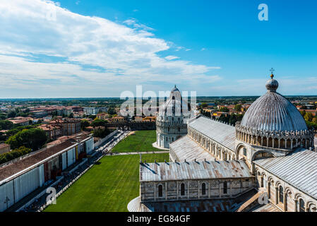 La Cathédrale et le baptistère de Pise, Battistero, Santa Maria Assunta, la Piazza del Duomo ou la Piazza dei Miracoli, Pisa, Toscane, Italie Banque D'Images