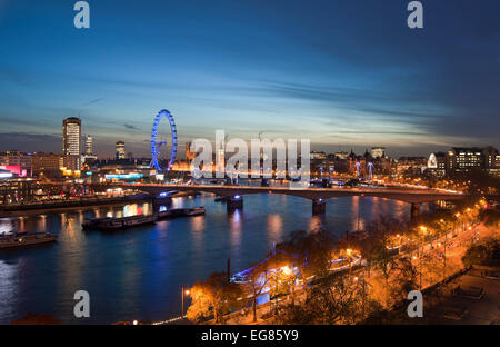 Londres vue de la nuit de Westminster, London Eye, South Bank et Embankment Banque D'Images