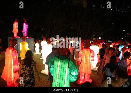 Sydney, Australie. 19 février 2015. Lanternes des guerriers de terre cuite à la roche à Hickson Road, Dawes Point pour célébrer le Nouvel An chinois. Crédit : Richard Milnes/Alamy Live News Banque D'Images