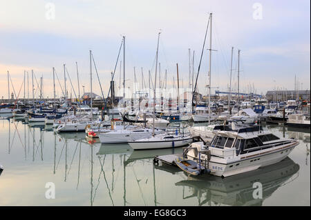 Vue sur la marina Ramsgate kent Banque D'Images