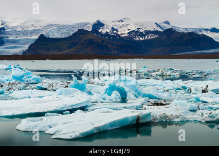 Le lac glaciaire Jökulsárlón. Parc national du Vatnajökull. L'Islande, de l'Europe Banque D'Images