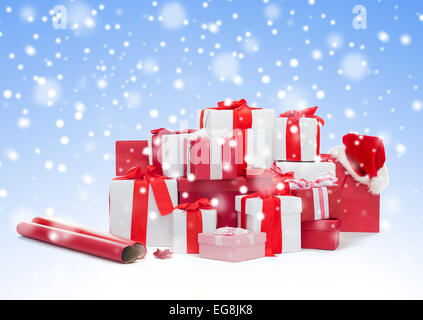 Des cadeaux de Noël et de décoration Banque D'Images