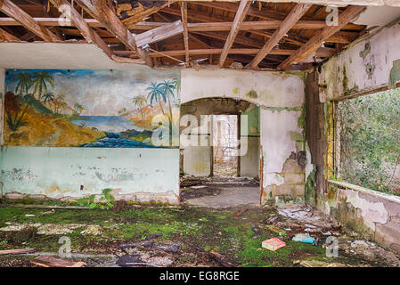 Intérieur d'un motel abandonné près de Perry, Floride, traitement hdr Banque D'Images