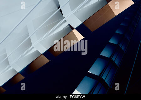 Abstrait architecture composition. Combinaison de détails architecturaux modernes - les murs, les fenêtres, panneaux de cloison et plafond. Banque D'Images