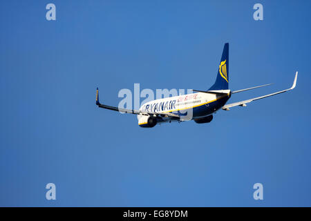 Ryan Air flight décoller de l'aéroport de Leeds Bradford, Yorkshire, UK Banque D'Images