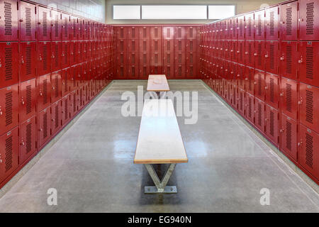 L'intérieur d'une école secondaire dans le vestiaire. Banque D'Images