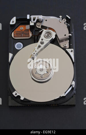 Gros plan sur l'intérieur d'un disque dur Banque D'Images