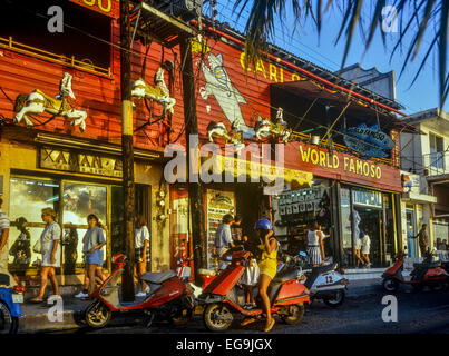 Le Mexique. Cozumel. Carlos 'n Charlie's Bar et grill restaurant. Circa 1980 Banque D'Images