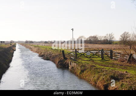 Le compteur de vidange de la Réserve Naturelle de Fen Baston, Lincolnshire Fens Banque D'Images