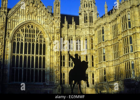 Statue de Richard le 1er d'Angleterre "Coeur de Lion". Chambres du Parlement. Palais de Westminster. Londres. UK Banque D'Images