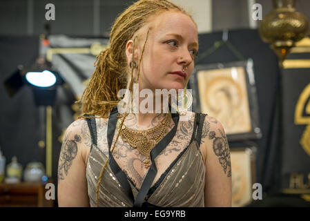 Brighton, Sussex, UK. 20 Février, 2015. La 8ème Convention de Tatouage de Brighton a lieu une fois de plus à l'hôtel Hilton Metropol avec 350 artistes de tatouage et des centaines d'invités de UK et à l'étranger. Feb 20, 2015. Credit : Subvention Vélaires/ZUMA/ZUMAPRESS.com/Alamy fil Live News Banque D'Images