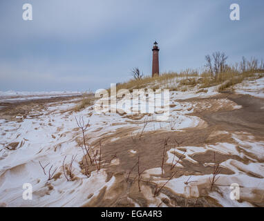 Petit phare de sable en hiver Banque D'Images