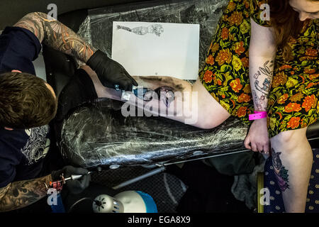 Brighton, UK. Feb 20, 2015. 8ème Convention de Tatouage de Brighton Crédit : Guy Josse/Alamy Live News Banque D'Images