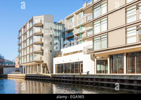 Nottingham, un canal moderne des appartements sur le Canal et Nottingham Beeston, Nottingham, England, UK Banque D'Images