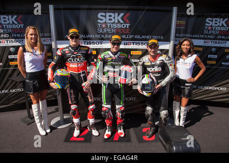 Circuit du Grand Prix de Phillip Island, en Australie. Samedi, 21 février, 2015. La Superpole podium pour la première manche du Championnat du Monde FIM Superbike. Chaz Davies (à gauche), Jonathan Rea (centre) et Leon Haslam (droite). Credit : Russell Hunter/Alamy Live News Banque D'Images