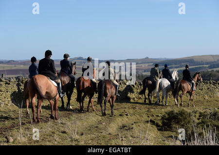 Bluecairn ferme, Galashiels/Lauder, UK. 21 Février, 2015. Lauderdale Hunt Hunt followers sur un glorieux samedi matin ensoleillé, le 21 Mar 2015, école de Bluecairn Farm, près de Galashiels dans les Scottish Borders avec le Lauderdale Hunt. Crédit : Rob Gray/Alamy Live News Banque D'Images