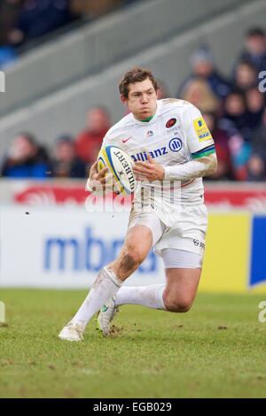 Vente, UK. Feb 21, 2015. Aviva Premiership Rugby. Sale Sharks contre les Sarrasins. Saracens fullback Alex Goode. Credit : Action Plus Sport/Alamy Live News Banque D'Images